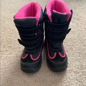 Girls snow boots